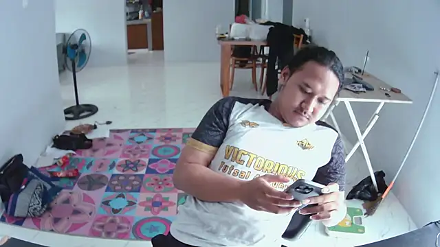 latexidn online show from 15, 11, 2025