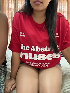 Snapshot of vickyandtania chatting on 29, 3, 2026 vickyandtania online show from 29, 3, 2026