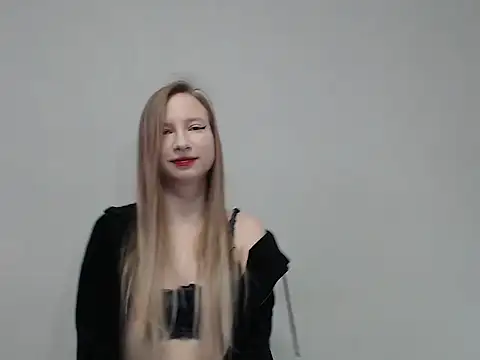 Snapshot of sophieryder chatting on 14, 3, 2026 sophieryder online show from 14, 3, 2026