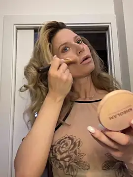 Snapshot of AvaMaddisson chatting on 13, 2, 2026 AvaMaddisson online show from 13, 2, 2026