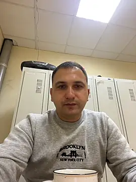 Snapshot of Mahrovmaxim chatting on 9, 10, 2025 Mahrovmaxim online show from 9, 10, 2025