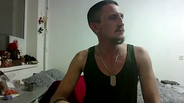 Snapshot of Twolatte1520 chatting on 3, 4, 2026 Twolatte1520 online show from 3, 4, 2026