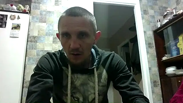 Snapshot of Twolatte1520 chatting on 13, 4, 2026 Twolatte1520 online show from 13, 4, 2026