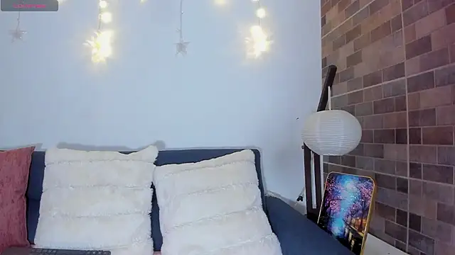 luna valen online show from 3, 2, 2026