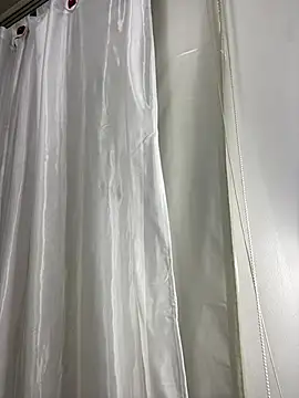 Rose monroee online show from 4, 4, 2026