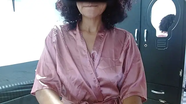 Snapshot of Seductress_Malia chatting on 2, 7, 2026 Seductress Malia online show from 2, 7, 2026