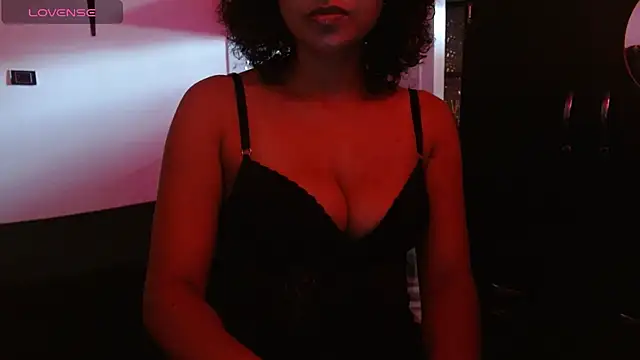 Snapshot of Seductress_Malia chatting on 3, 7, 2026 Seductress Malia online show from 3, 7, 2026