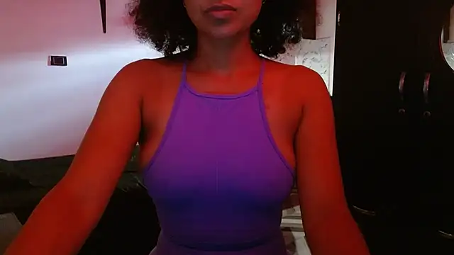 Snapshot of Seductress_Malia chatting on 4, 7, 2026 Seductress Malia online show from 4, 7, 2026