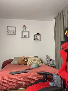 Ezzio Scolaro online show from 7, 11, 2025