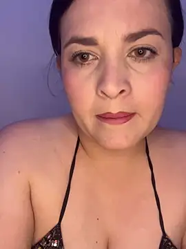 Anyhot latina online show from 5, 12, 2025