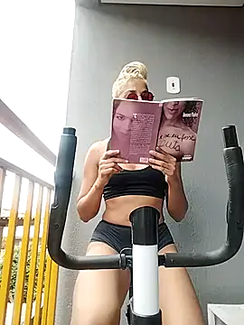 Snapshot of Helenoir chatting on 12, 2, 2026 Helenoir online show from 12, 2, 2026