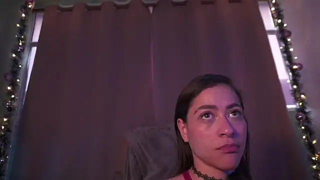 Snapshot of _issy chatting on 13, 12, 2025 issy online show from 13, 12, 2025