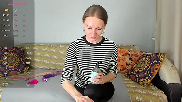 Snapshot of Amalia_Mio chatting on 18, 12, 2025 Amalia Mio online show from 18, 12, 2025