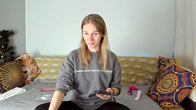 Snapshot of Amalia_Mio chatting on 12, 1, 2026 Amalia Mio online show from 12, 1, 2026