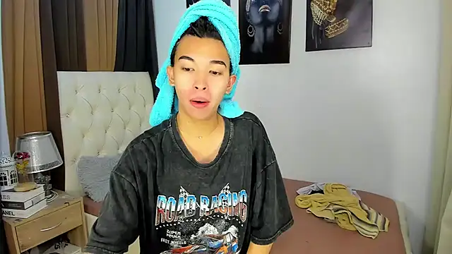 Yourdreamgoddess online show from 3, 11, 2025