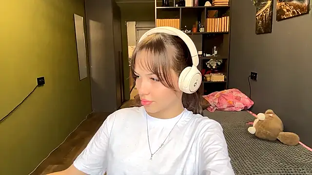 MysticAlisa online show from 5, 12, 2025