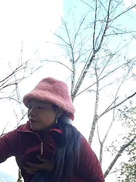 miomio-12 online show from 27, 10, 2025