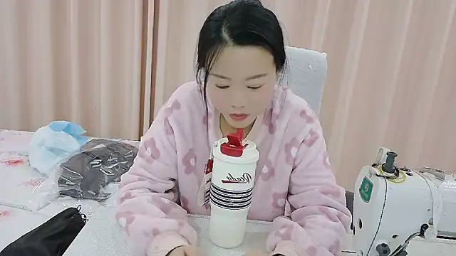 Snapshot of CCOO520 chatting on 28, 10, 2025 CCOO520 online show from 28, 10, 2025