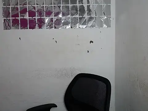 Snapshot of Gaby22d chatting on 15, 11, 2025 Gaby22d online show from 15, 11, 2025