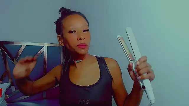 Snapshot of monserrath_bitch_naughty chatting on 20, 11, 2025 monserrath bitch naughty online show from 20, 11, 2025