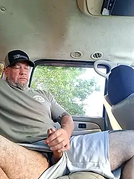 Snapshot of moonbeam37 chatting on 8, 4, 2026 moonbeam37 online show from 8, 4, 2026
