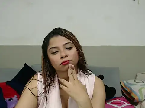 Snapshot of NicollGreen chatting on 8, 10, 2025 NicollGreen online show from 8, 10, 2025