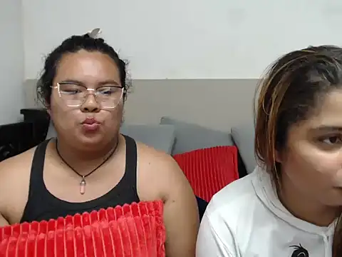 Snapshot of NicollGreen chatting on 22, 10, 2025 NicollGreen online show from 22, 10, 2025