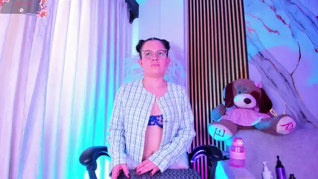 alejagarcia  online show from 22, 5, 2026