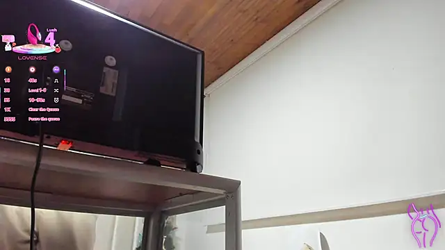 Snapshot of Yaramooun chatting on 14, 1, 2026 Yaramooun online show from 14, 1, 2026