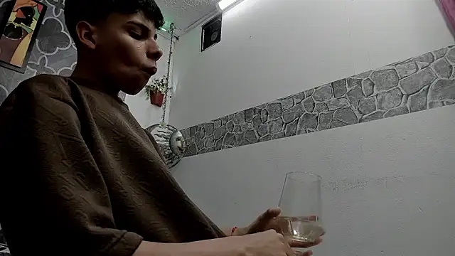 sexyboys cutex18 online show from 26, 2, 2026