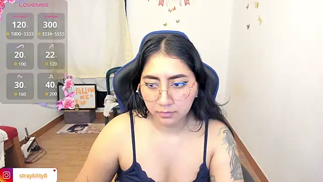 Snapshot of LoveLyy- chatting on 28, 3, 2026 LoveLyy- online show from 28, 3, 2026