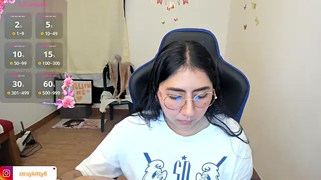 Snapshot of LoveLyy- chatting on 30, 3, 2026 LoveLyy- online show from 30, 3, 2026