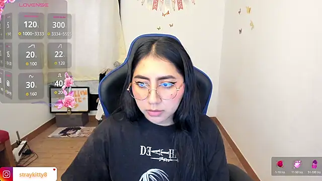 Snapshot of LoveLyy- chatting on 1, 4, 2026 LoveLyy- online show from 1, 4, 2026