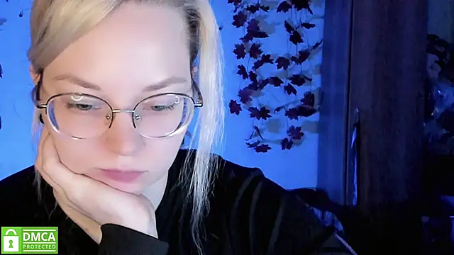 HoneyDazzle online show from 23, 11, 2025