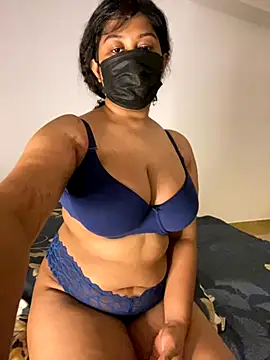 Monica  Bellucci   online show from 23, 11, 2025