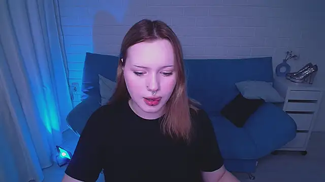 Snapshot of AuroraMour chatting on 16, 10, 2025 AuroraMour online show from 16, 10, 2025