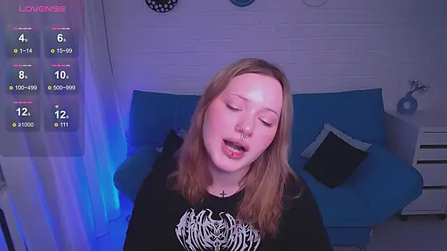 Snapshot of AuroraMour chatting on 20, 10, 2025 AuroraMour online show from 20, 10, 2025