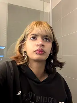 sukulaurens online show from 3, 11, 2025