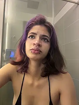 Snapshot of sukulaurens chatting on 19, 12, 2025 sukulaurens online show from 19, 12, 2025