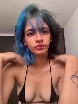 Snapshot of sukulaurens chatting on 6, 4, 2026 sukulaurens online show from 6, 4, 2026