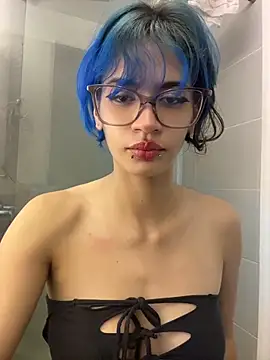 Snapshot of sukulaurens chatting on 13, 4, 2026 sukulaurens online show from 13, 4, 2026