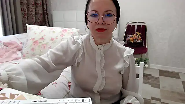 Snapshot of Arisa5000 chatting on 16, 12, 2025 Arisa5000 online show from 16, 12, 2025