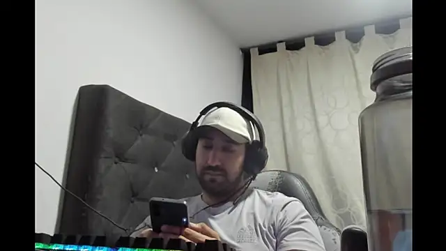 coolfriki online show from 9, 4, 2026