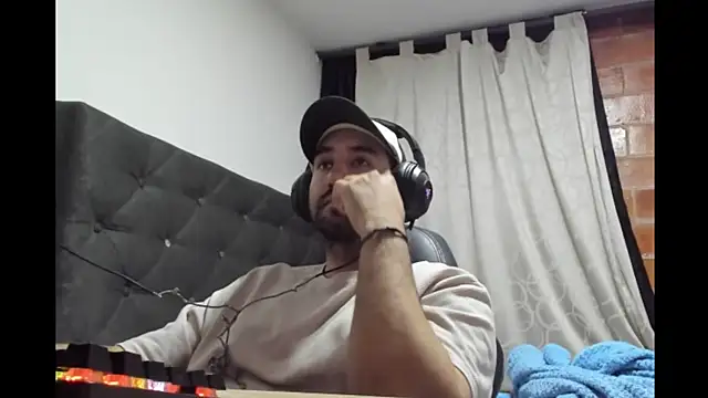 coolfriki online show from 11, 4, 2026