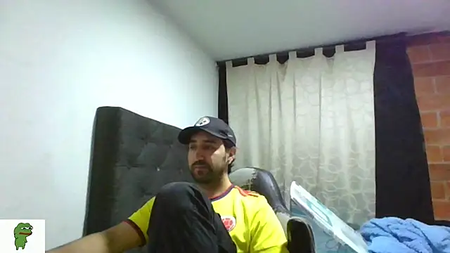 Snapshot of coolfriki chatting on 3, 7, 2026 coolfriki online show from 3, 7, 2026