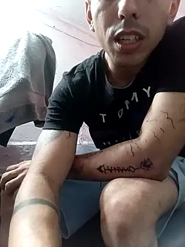 Snapshot of MRDXXX12 chatting on 9, 10, 2025 MRDXXX12 online show from 9, 10, 2025