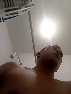 Snapshot of MRDXXX12 chatting on 14, 10, 2025 MRDXXX12 online show from 14, 10, 2025