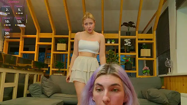 Snapshot of Mol_l_y chatting on 22, 10, 2025 Mol l y online show from 22, 10, 2025