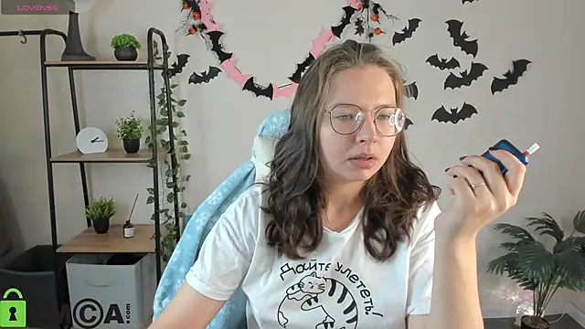 Snapshot of Nuura_Moore chatting on 7, 11, 2025 Nuura Moore online show from 7, 11, 2025