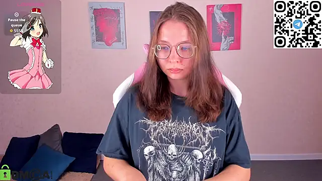 Snapshot of Nuura_Moore chatting on 12, 11, 2025 Nuura Moore online show from 12, 11, 2025